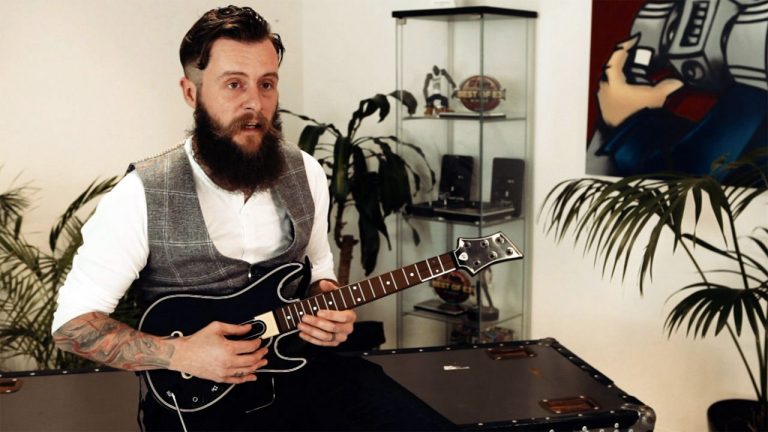 Tráiler entre bastidores de Guitar Hero Live